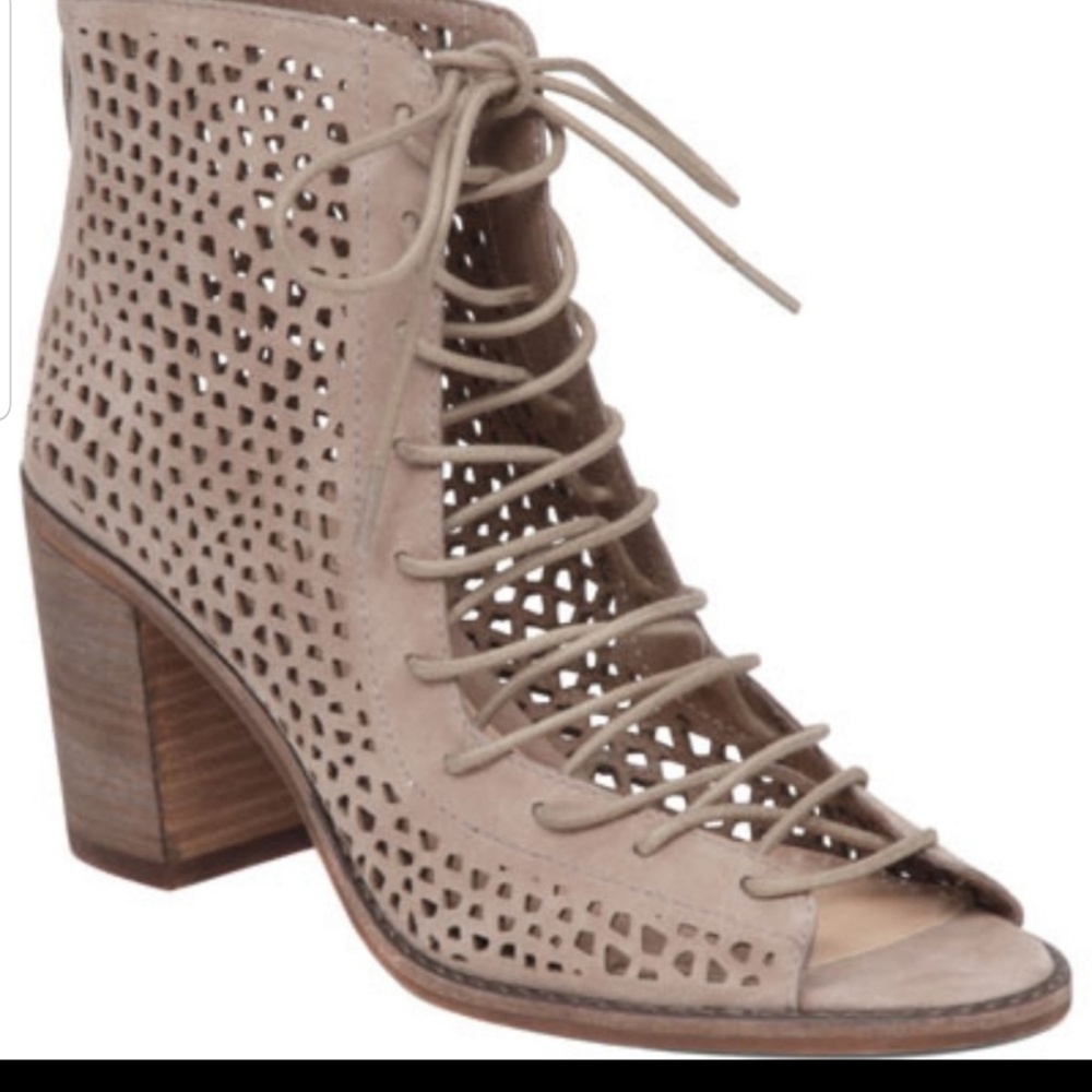 REAL Suede Vince Camuto